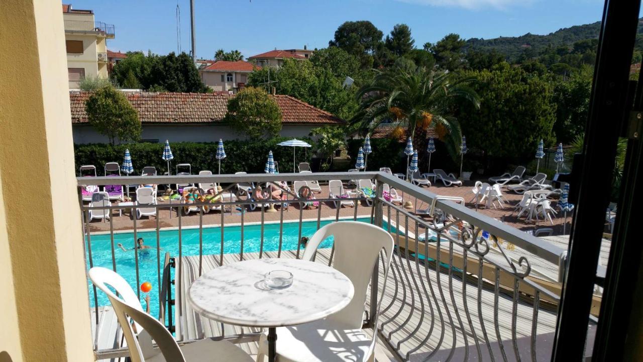 Hotel Delle Mimose Diano Marina Eksteriør billede