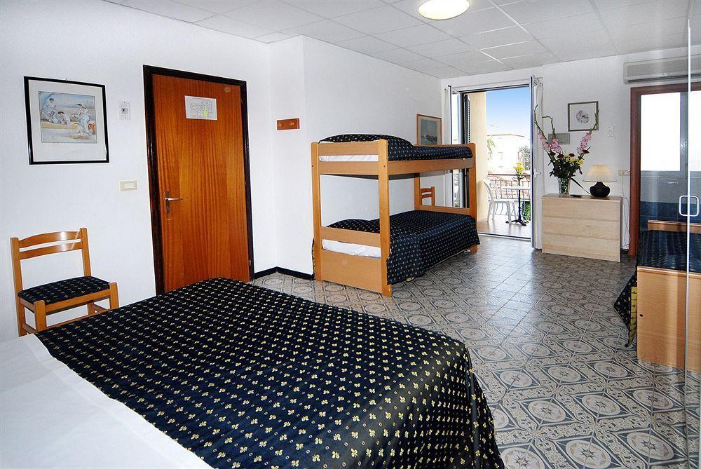Hotel Delle Mimose Diano Marina Eksteriør billede
