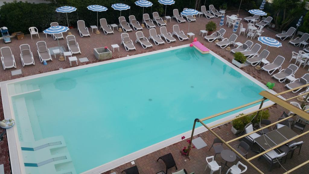 Hotel Delle Mimose Diano Marina Eksteriør billede