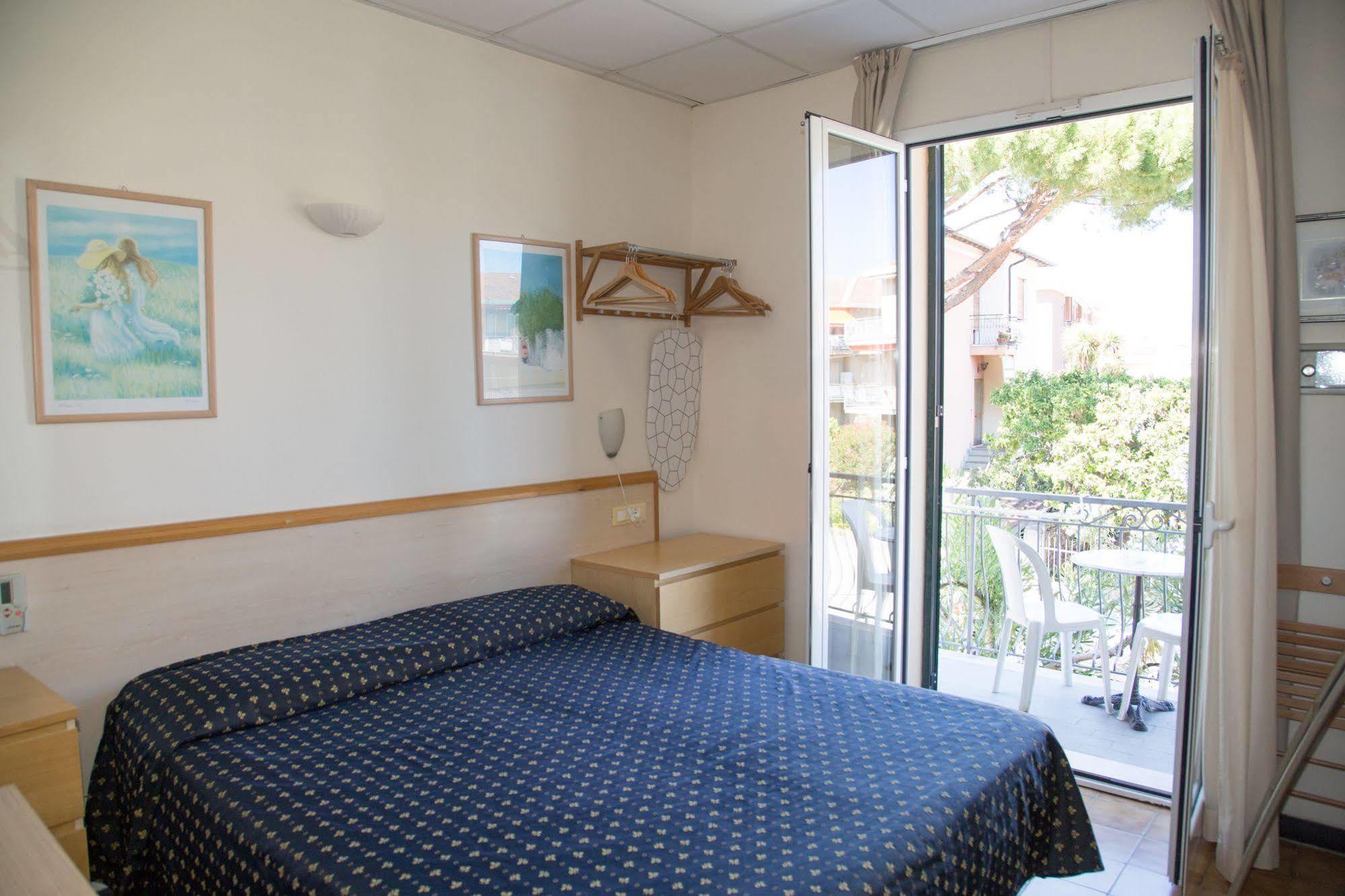 Hotel Delle Mimose Diano Marina Eksteriør billede
